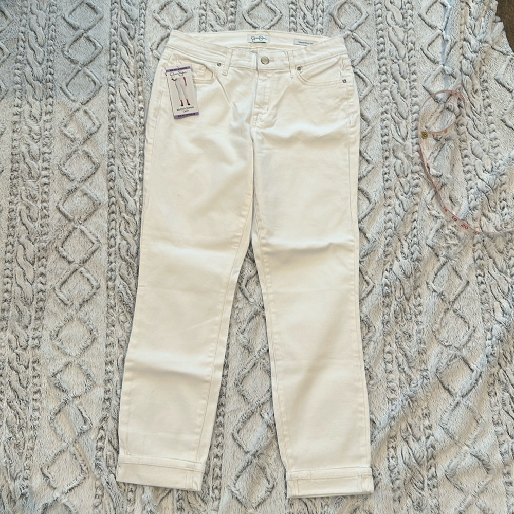 Relaxed skinny crop